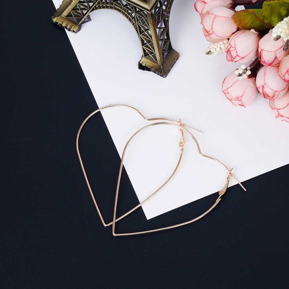 Heart Hoop Earrings Gold Color - Picture 3 of 6